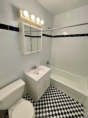 3rd image of 204 W 106th St APT 57