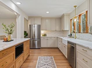 101 Brookwood Rd, Staunton, VA 24401