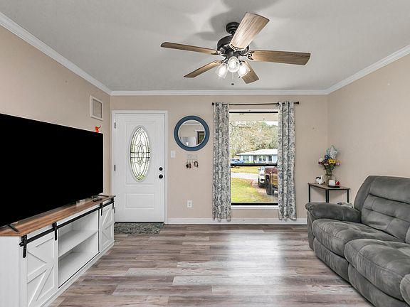 4th image of 116 Cowrie Ave