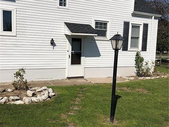 3rd image of 3225 Belden Pl