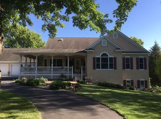 1703 152nd St W, Burnsville, MN 55306