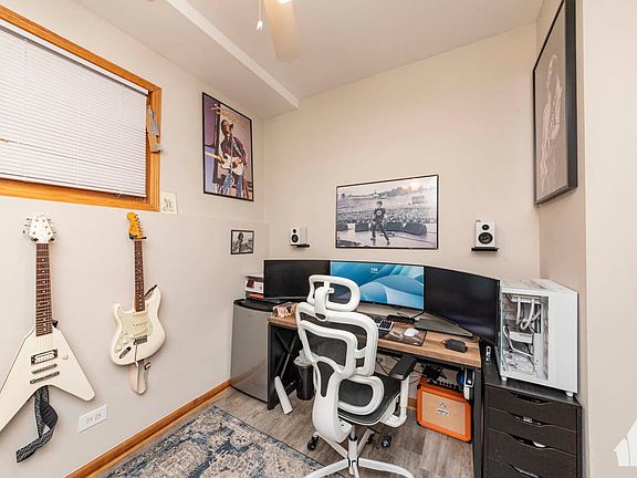 4th image of 1401 N Artesian Ave #1E