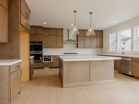 7th image of this home