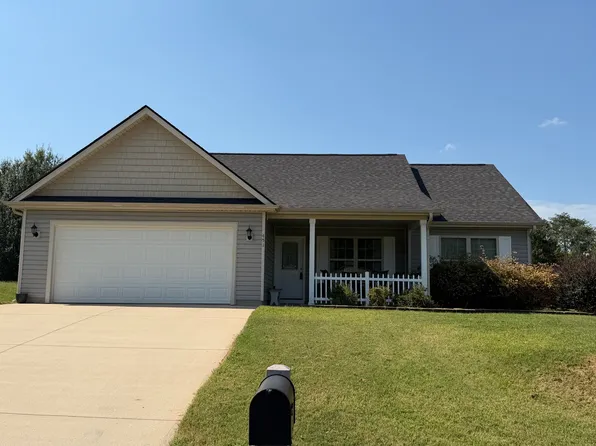 451 Mandys Meadow Dr, Inman, SC 29349