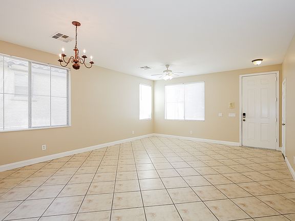 3rd image of 1833 Bayhurst Ave