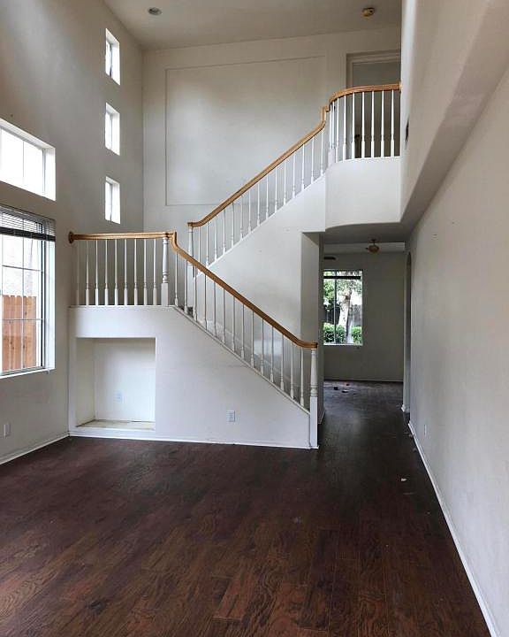 2nd image of 579 Paseo De Cortaga