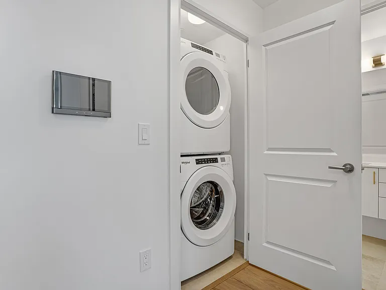 3240 William Coltson Ave — Photo 20