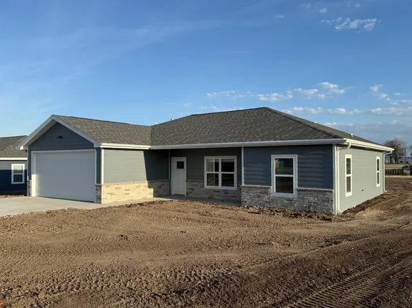 211 E 21st, Beloit, KS 67420