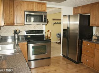 109 Plum Tree Ct, Sterling, VA 20164