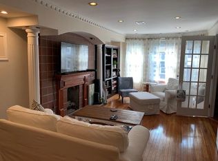 381 Hanover St APT 202, Boston, MA 02113