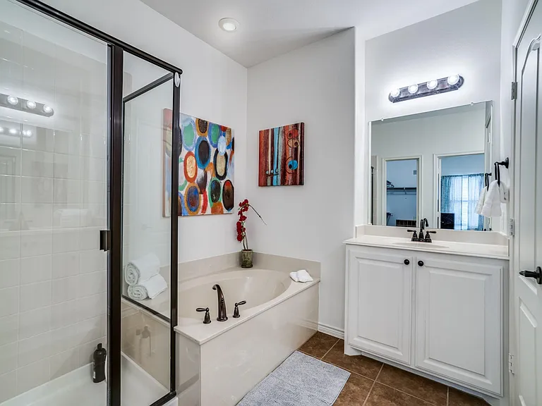 5745 Knox Dr — Photo 6