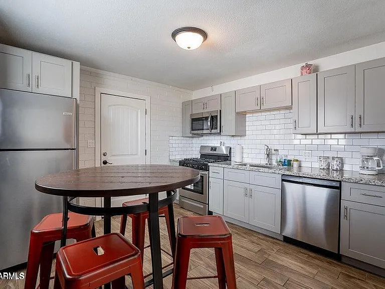 1156 E Tempe Dr — Photo 1