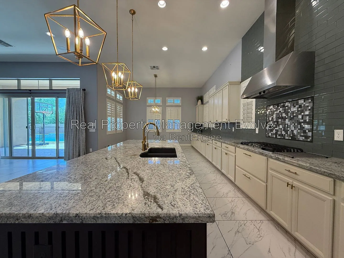5 bed, 4.0 bath, 3650 sqft, $4,850 — Photo 1