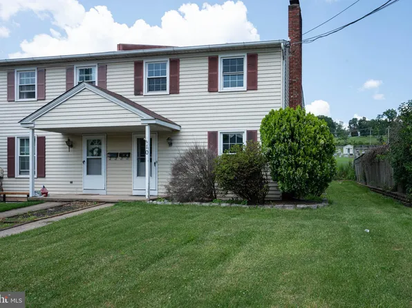 10 S 9th St, Perkasie, PA 18944