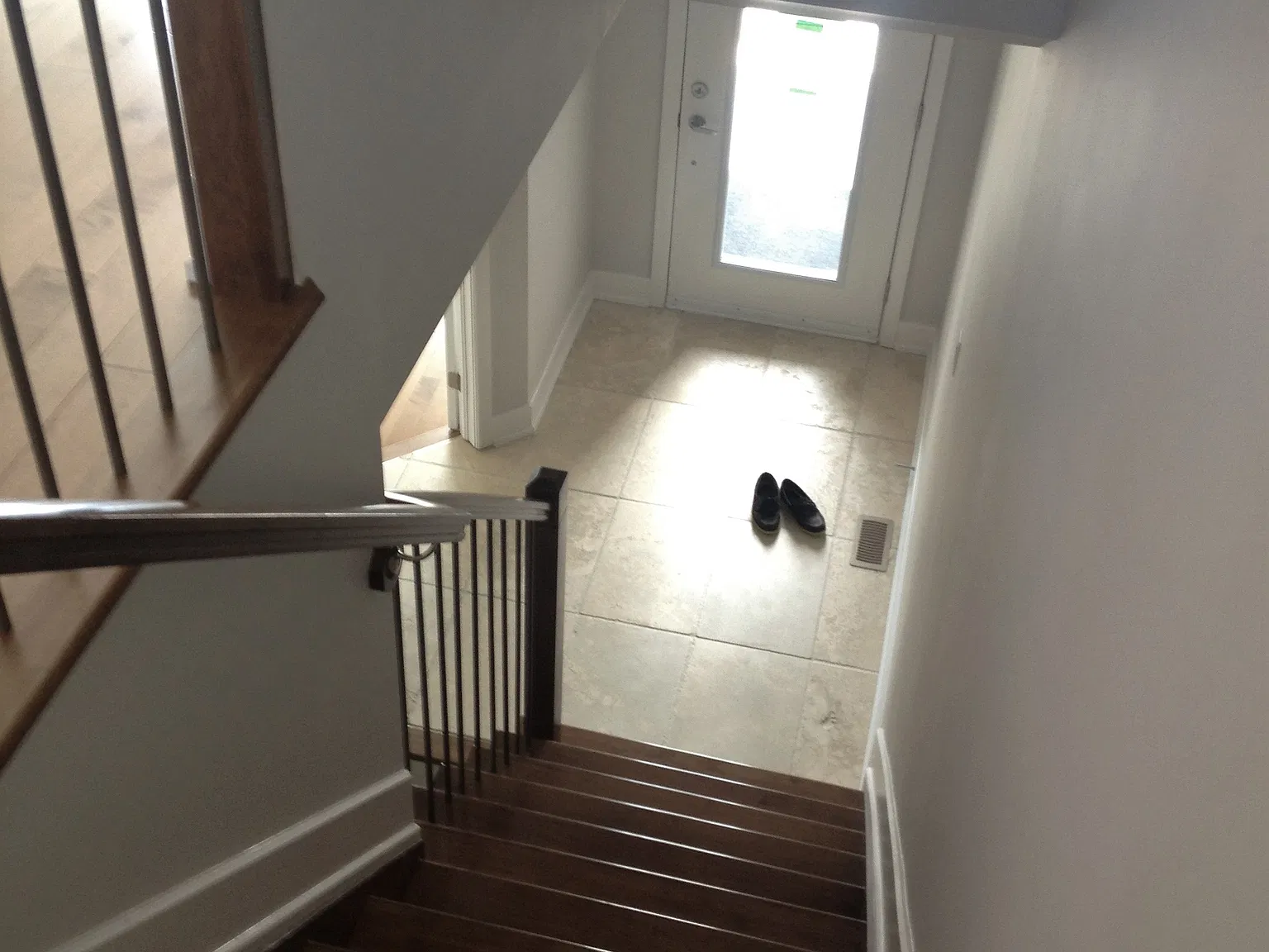 3 bed, 2.5 bath, 1600 sqft, $3,650 — Photo 3