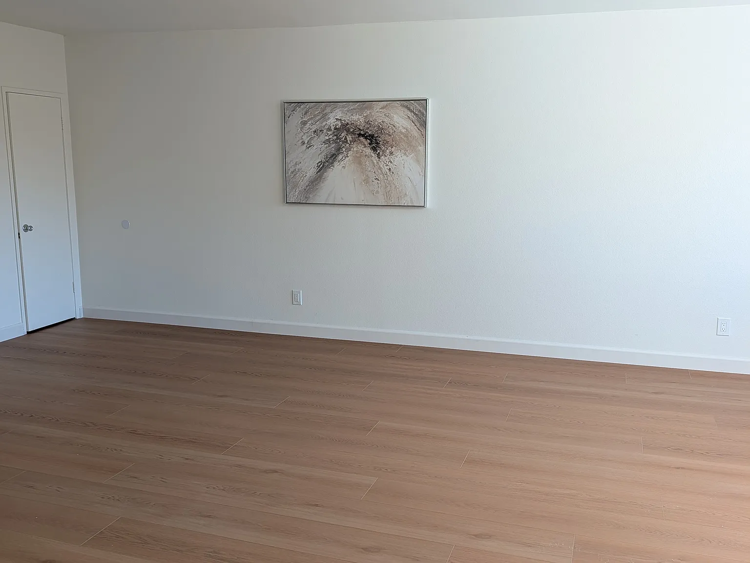 2 bed, 960 sqft, $2,595 — Photo 2