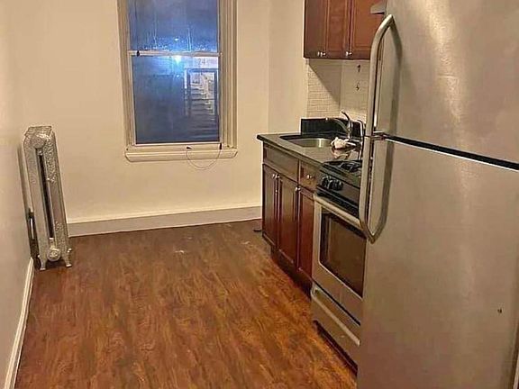 3rd image of 42 Park Ave APT 1