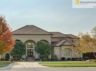 309 NW Rockhill Cir, Lees Summit, MO 64081