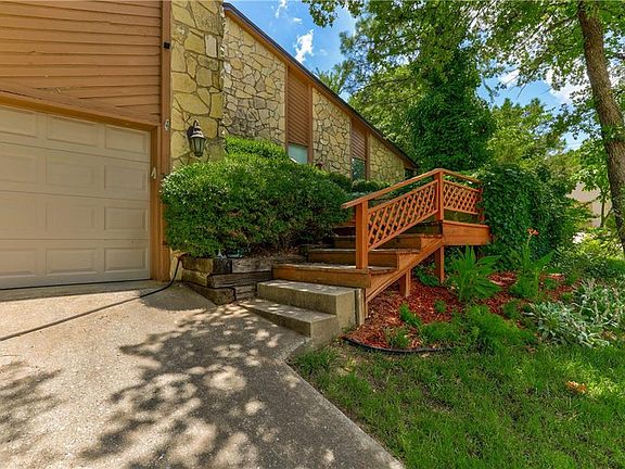 2nd image of 2104 W Melody Ln