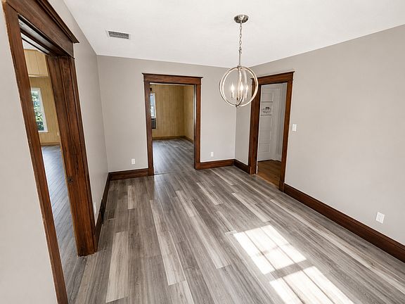 5th image of 1400 Maple Rd
