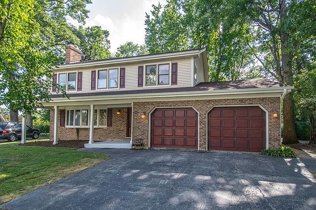 1st image of 348 Woodbine Dr