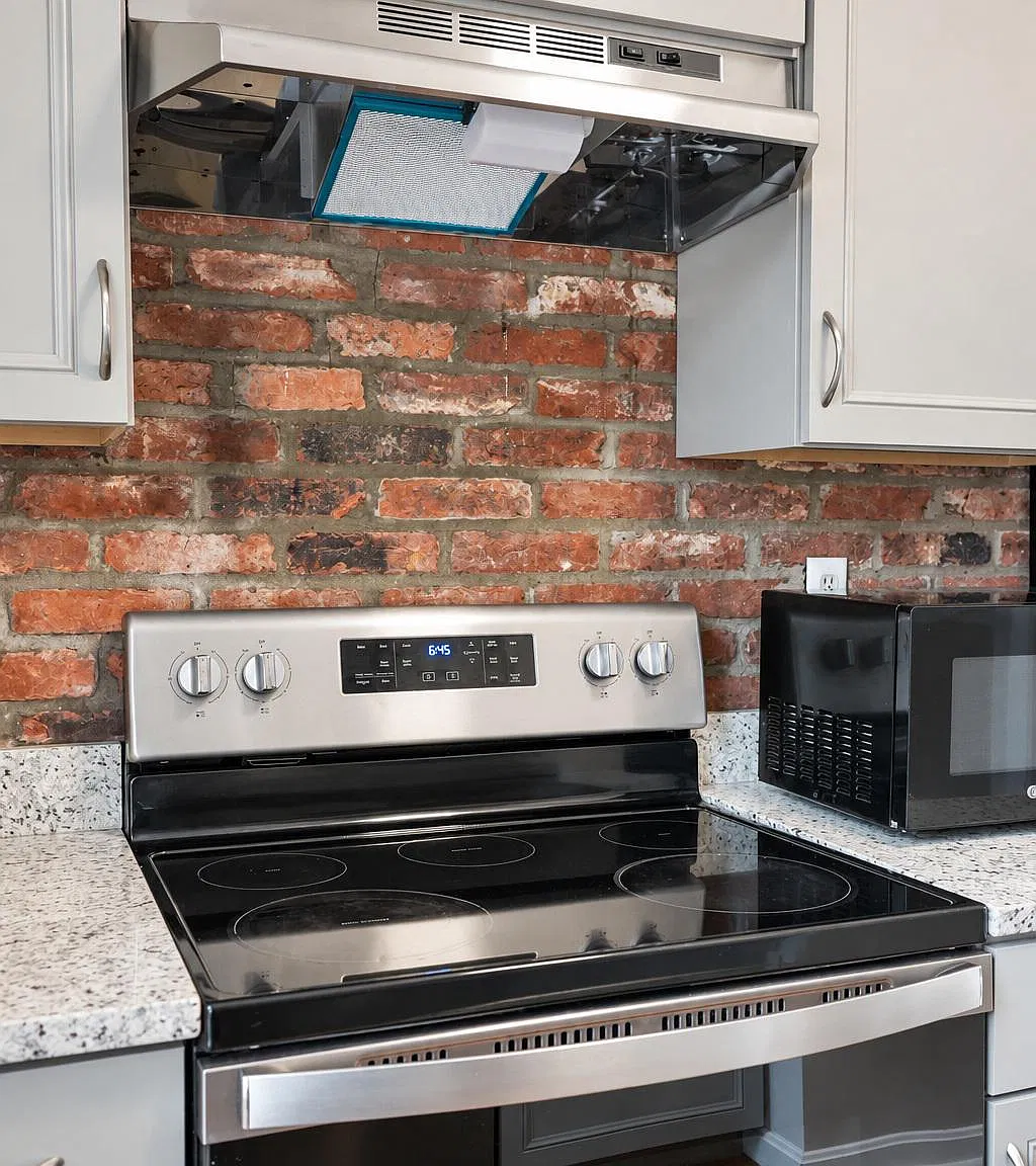 Cardinal Forest Condo — Photo 4