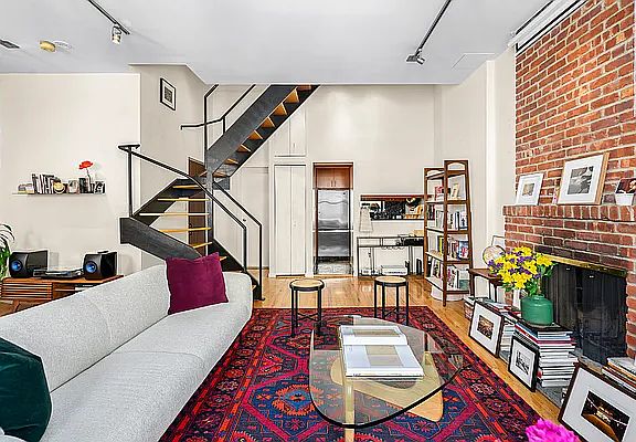 2nd image of 342 W 85th St APT 6D
