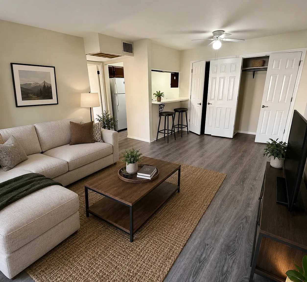 2 bed, 1000 sqft, $1,099 — Photo 1