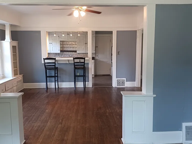 1265 W 106th St #1 — Photo 11