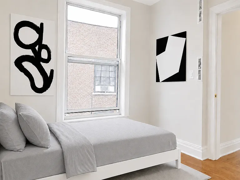 521 W 122nd St #411 — Photo 7