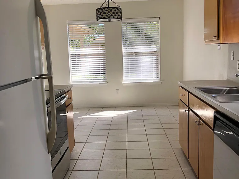 2644 Alana Ln — Photo 4