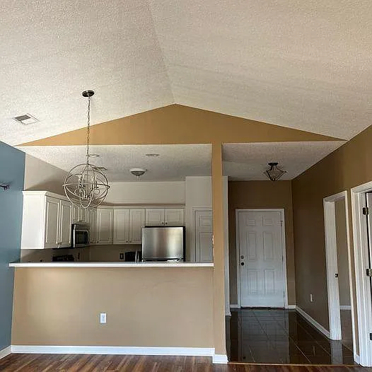 2 bed, 1080 sqft, $875 — Photo 3