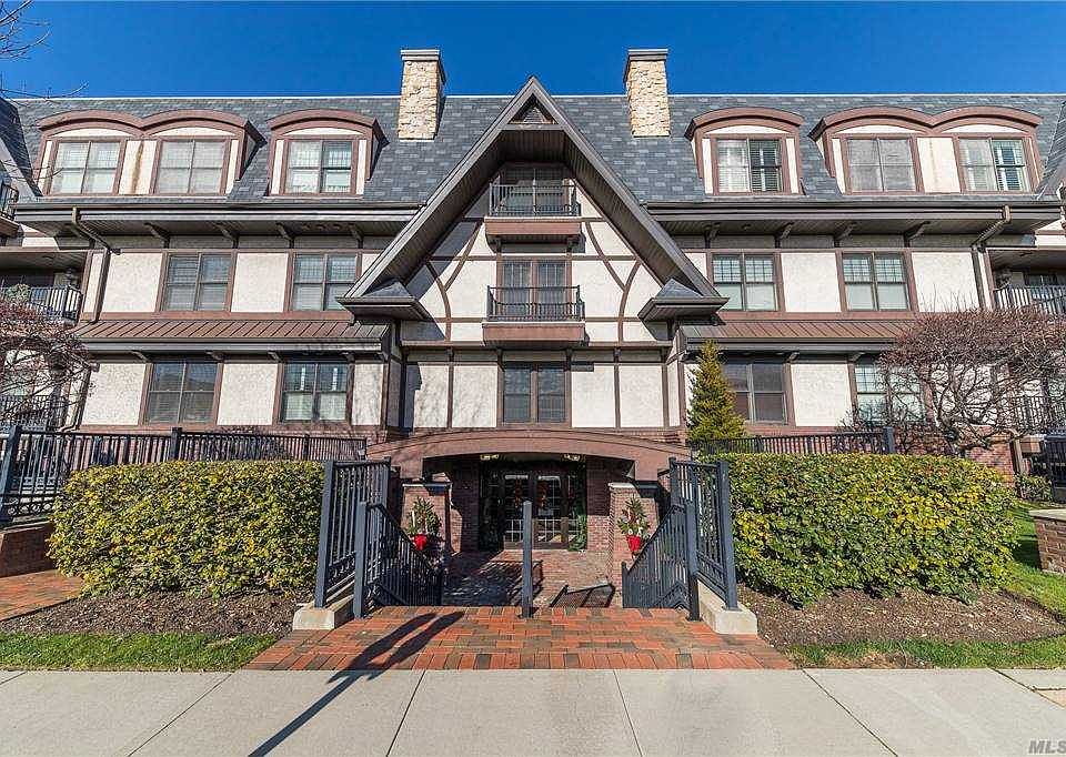 77 Maple Ave, Rockville Centre, NY 11570 Zillow