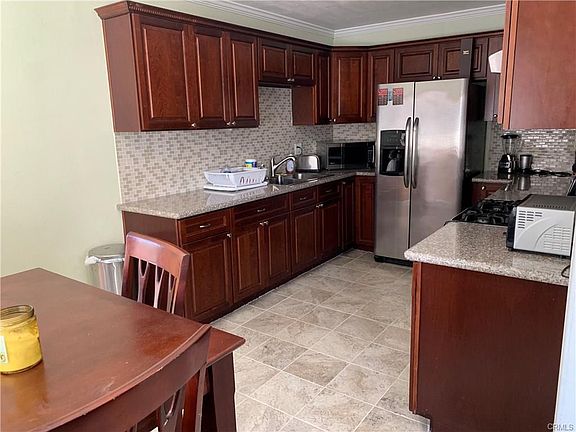4th image of 6010 Woodlawn Ave