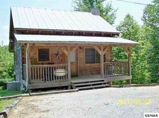 1904 Charles Lewis Way, Pigeon Forge, TN 37876