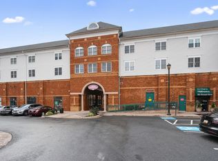 801 Pleasant Dr APT 23, Rockville, MD 20850