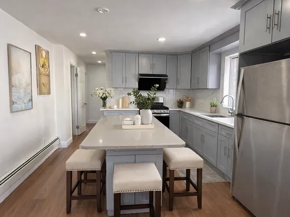 320 Vineland Ave #1, Staten Island, NY 10312