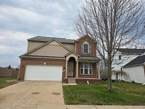 7249 Warwick Dr Photo 1