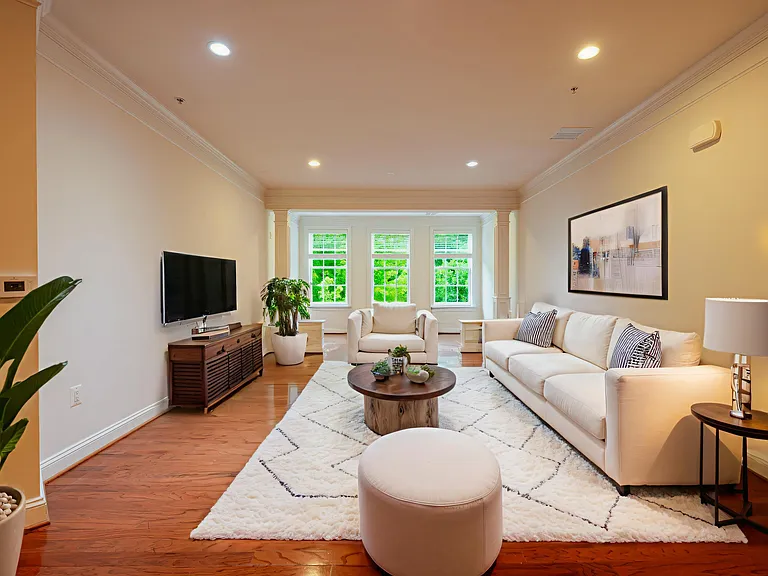 1781 Chain Bridge Rd #401 — Photo 2