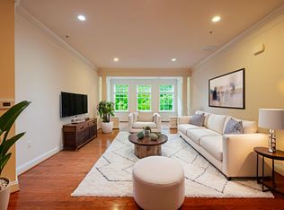 1781 Chain Bridge Rd APT 401, Mc Lean, VA 22102