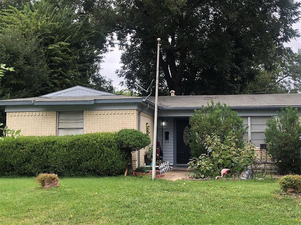 1st image of 3053 Albany Dr
