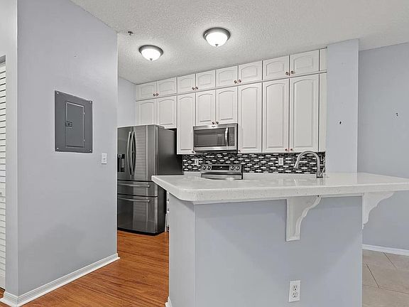 4th image of 510 Florida Club Blvd APT 107