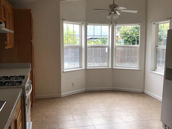 4th image of 165 Blossom Way #288