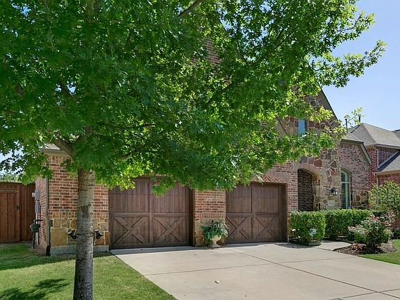 2nd image of 2464 Dove Creek Dr