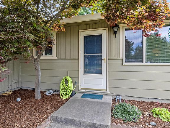 4th image of 545 Dogwood Dr