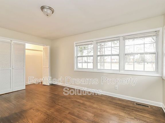 2nd image of 5805 Highlawn Dr