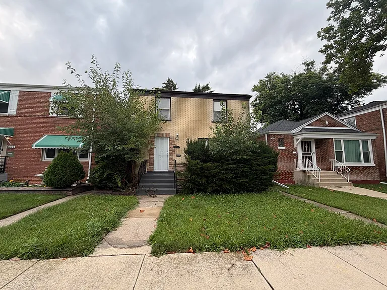 8339 S Hamilton Ave — Photo 1