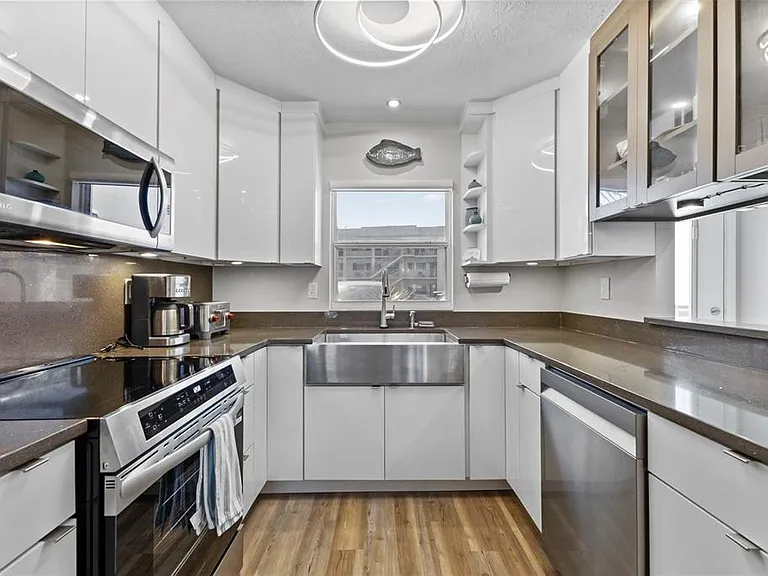 3330 Gulf Of Mexico Dr #104-D — Photo 10