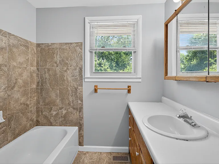 246 Bonnabrook Dr — Photo 28