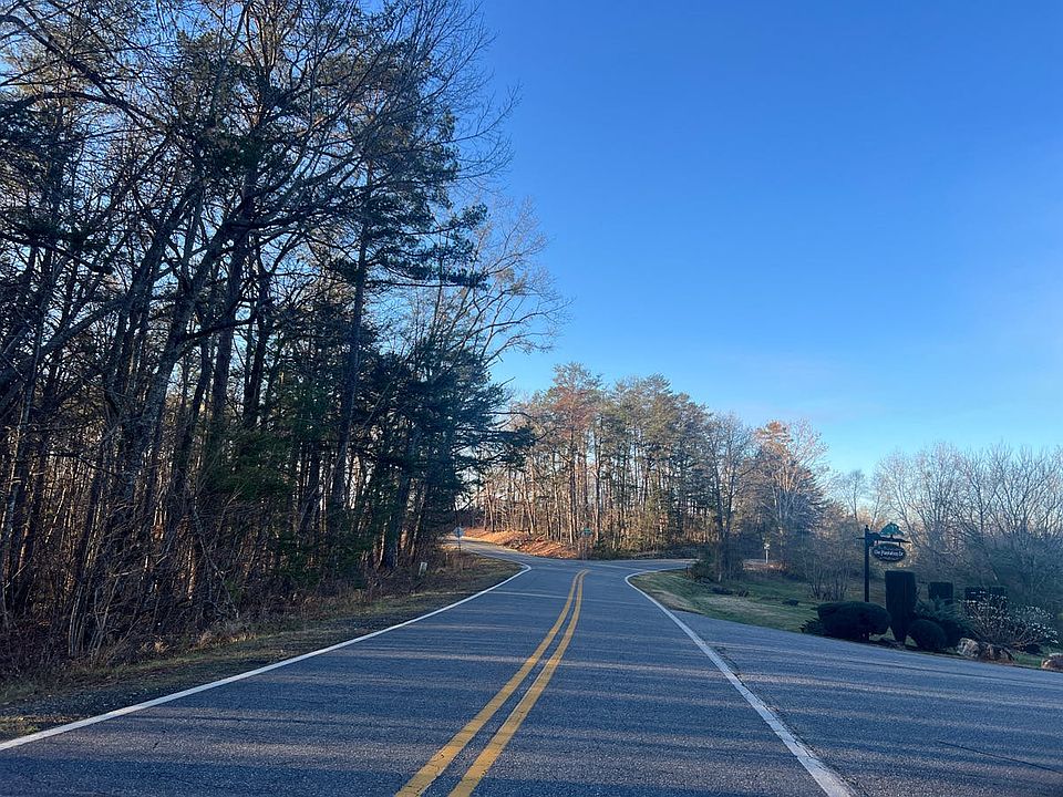 2nd image of 226 Ole Plantation Dr